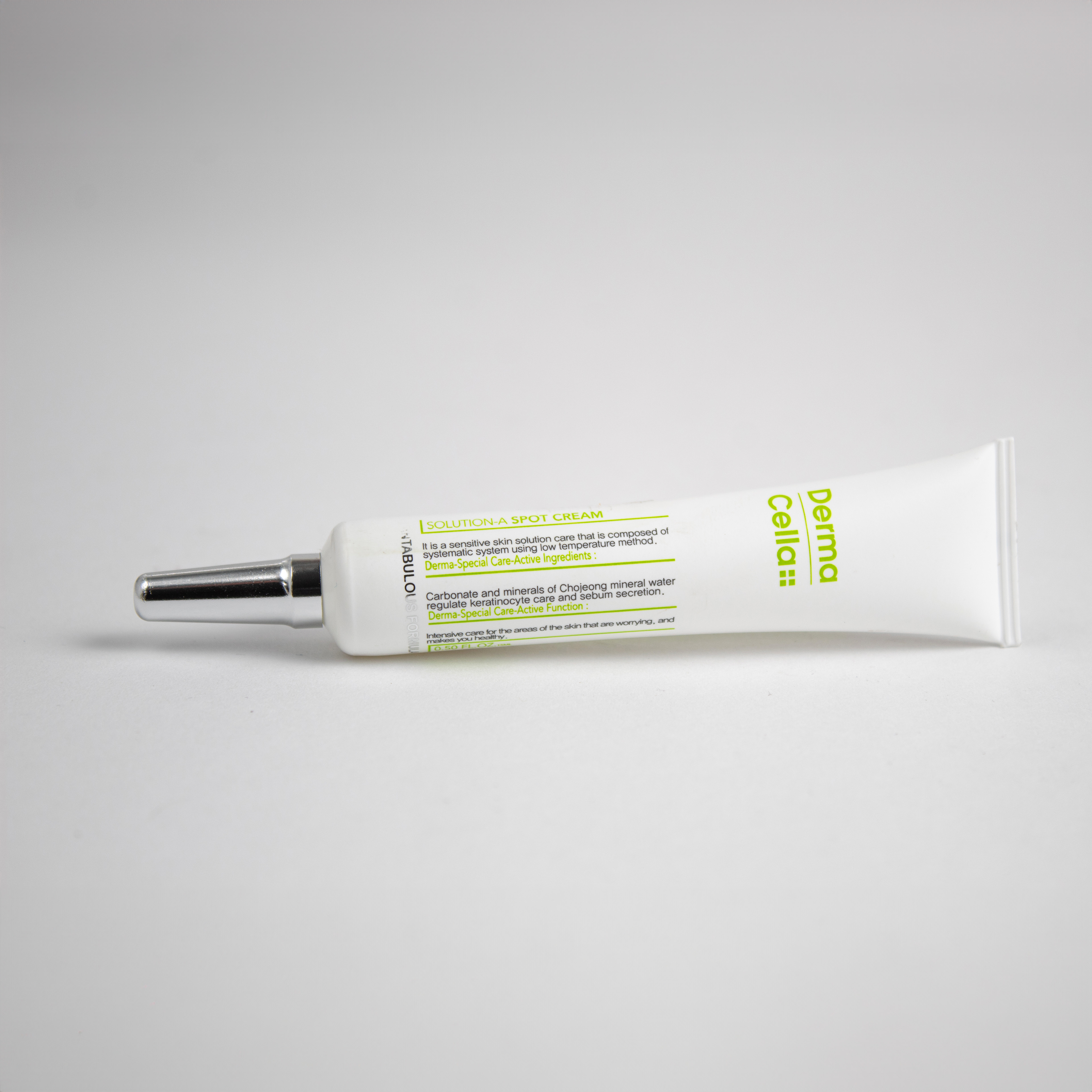 Dermacella Solution A Spot Cream - crema coreana para reducir manchas y aclarar la piel.